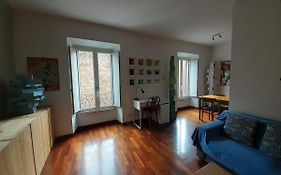 Art Atelier Flat